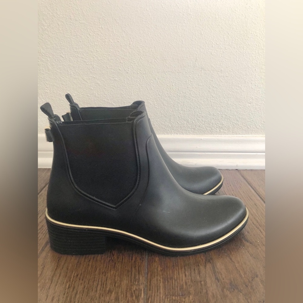 kate spade Telly Black Chelsea Ankle Rain Boots Gold Trim size 7 EUC - Picture 5 of 7